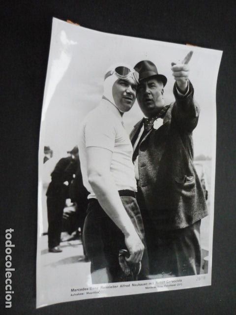 Antique Photography: RUDOLF CARACCIOLA Y ALFRED NEUBAUER CORREDORES AUTOMOVILISMOS ANTIGUA FOTOGRAFIA ORIGINAL 15 X 22 CM