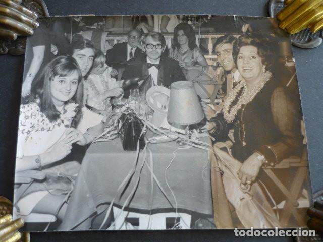 Antique Photography: ELECCION DE GUAPA DE MADRID CON GAFAS 1969 ANTIGUA FOTOGRAFIA 12 X 17 CM