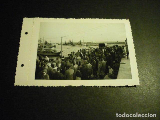 Antique Photography: NAZARE PORTUGAL ESCENA EN EL PUERTO ANTIGUA FOTOGRAFIA 8,5 X 11,5 CM