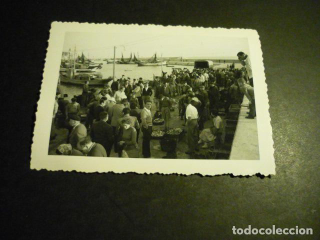 Antique Photography: NAZARE PORTUGAL ESCENA EN EL PUERTO ANTIGUA FOTOGRAFIA 8,5 X 11,5 CM