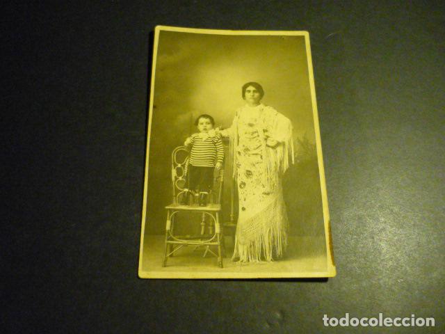 Antique Photography: MUJER CON MANTON Y NI&Ntilde;O POSTAL FOTOGRAFICA