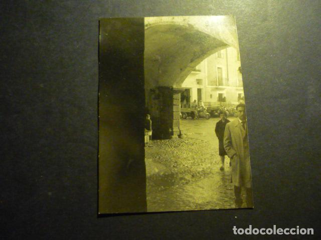Fotografia antiga: BADAJOZ DETALLE URBANO ANTIGUA FOTOGRAFIA 7,5 X 10,5 CM