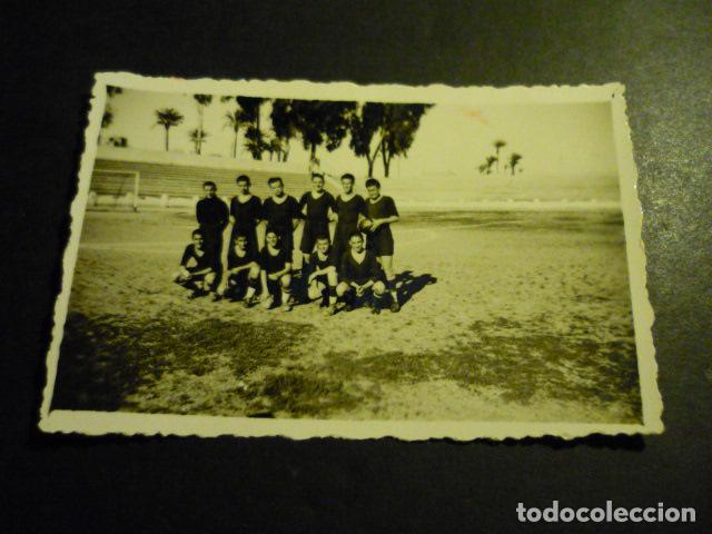 Fotograf&iacute;a antigua: ORIHUELA ALICANTE EQUIPO DE FUTBOL INFANTIL LABORATORIOS BALLESTER ANTIGUA FOTOGRAFIA 9 X 6 CM