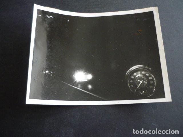 Antique Photography: VEHICULOS EN CARRETERA DE NOCHE ANTIGUA FOTOGRAFIA 9 X 12 CM
