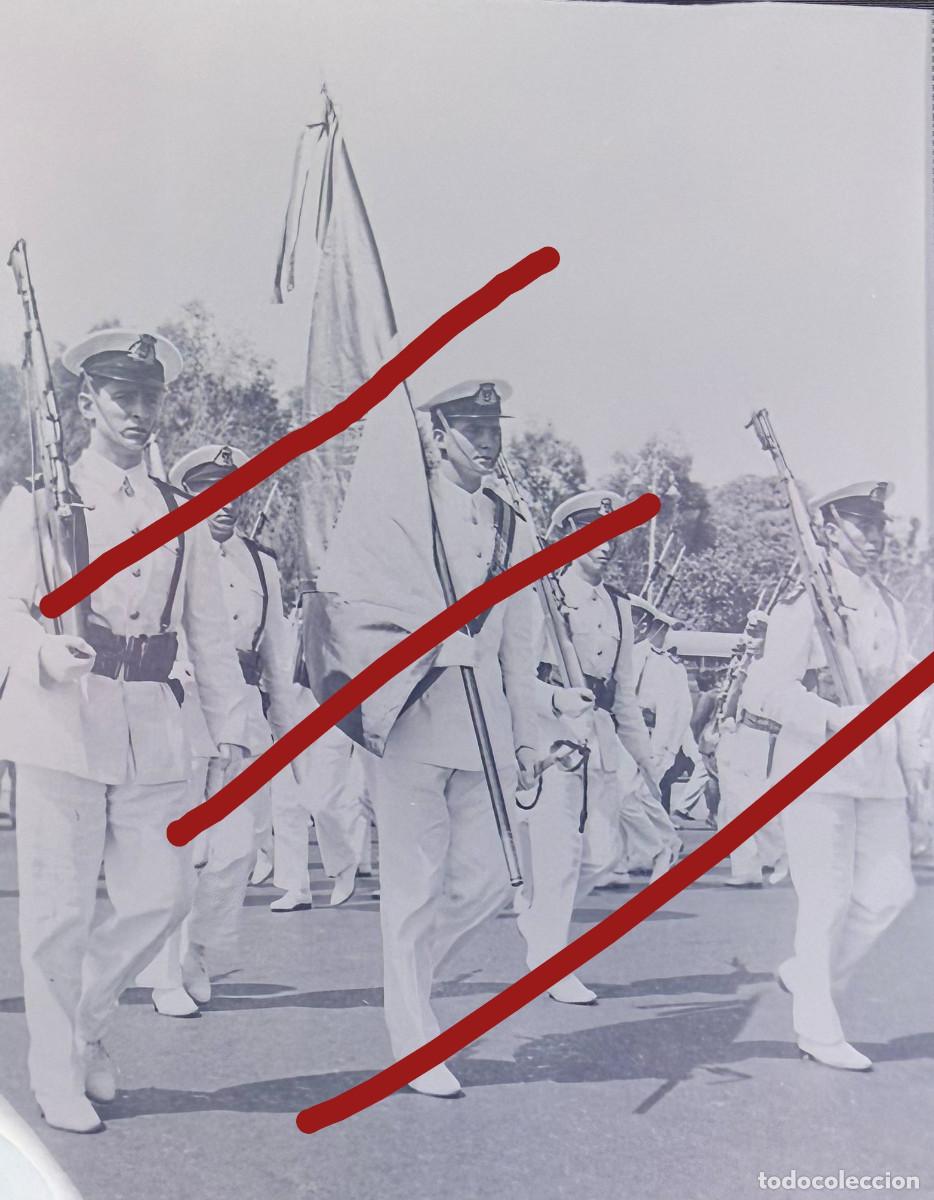 Fotograf&iacute;a antigua: Pr&iacute;ncipe Juan Carlos de Borbon en Peru 1958 - NEGATIVO DE CELULOIDE