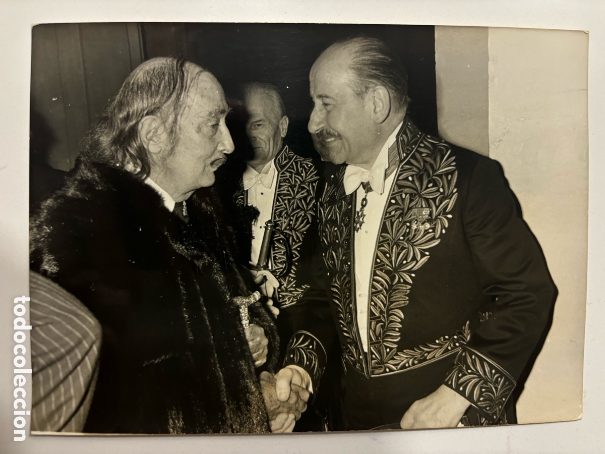 Fotograf&iacute;a antigua: Foto original del pintor Salvador Dal&iacute; y Pierre Dux academia de bellas artes