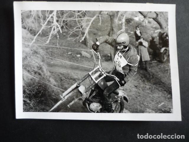 Fotograf&iacute;a antigua: I TRIAL DE REYES CASTELLON 1971 MOTOCICLISMO ANTIGUA FOTOGRAFIA 11 X 8 CM