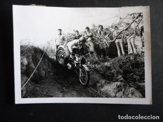 Fotograf&iacute;a antigua: I TRIAL DE REYES CASTELLON 1974 MOTOCICLISMO ANTIGUA FOTOGRAFIA 11 X 8 CM