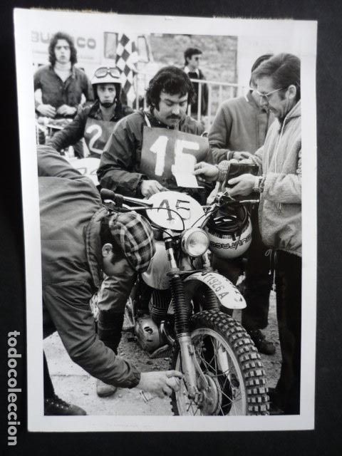 Fotograf&iacute;a antigua: CASTELLON II TROFEO TODO TERRENO 1974 MOTOCICLISMO ANTIGUA FOTOGRAFIA 13 X 9 CM
