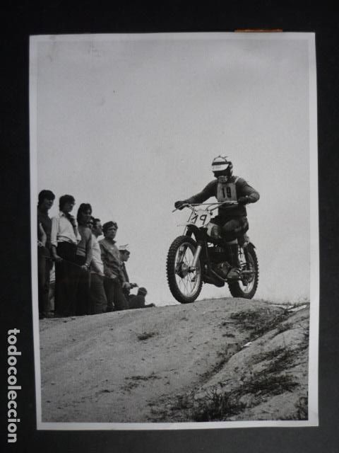 Alte Fotografie: MADRID CASA DE CAMPO PREMIO MOTOCROSS CORTE INGLES MOTOCICLISMO ANTIGUA FOTOGRAFIA 13 X 18 CM