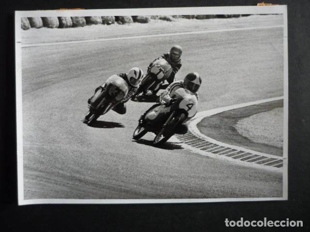 Alte Fotografie: MADRID XXX PREMIO INTERNACIONAL MOTOCROSS MOTOCICLISMO ANTIGUA FOTOGRAFIA 13 X 18 CM