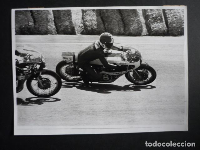Fotografia antiga: MADRID CIRCUITO DEL JARAMA XXX PREMIO INTERNACIONAL MOTOCICLISMO ANTIGUA FOTOGRAFIA 13 X 18 CM