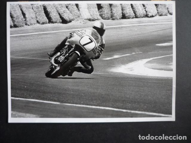 Fotografia antiga: MADRID CIRCUITO DEL JARAMA XXX PREMIO INTERNACIONAL MOTOCICLISMO ANTIGUA FOTOGRAFIA 13 X 18 CM