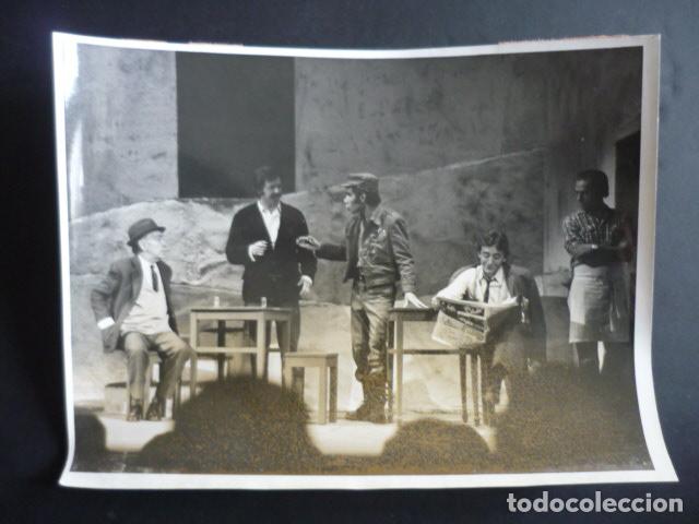 Antique Photography: OBRA DE TEATRO ANDORRA 1971 ANTIGUA FOTOGRAFIA 18 X 24 CM