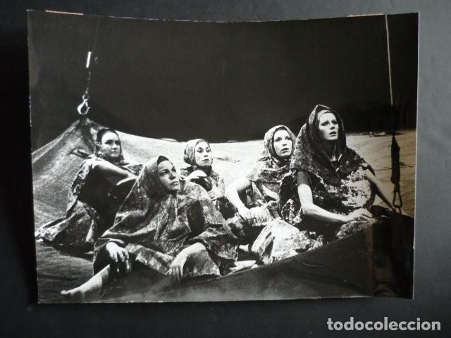 Fotografia antica: MADRID OBRA DE TEATRO YERMA DE GARCIA LORCA 1971 ANTIGUA FOTOGRAFIA 18 X 24 CM
