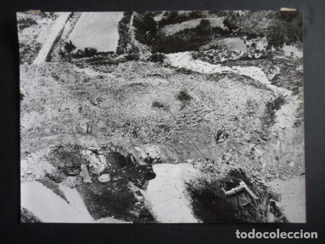 Alte Fotografie: OLIVARES GRANADA DESPRENDIMIENTOS DE TIERRA ANTIGUA FOTOGRAFIA 18 X 24 CM