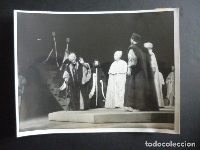 Antique Photography: MADRID OBRA DE TEATRO OTELO 1971 CON ANDRES MEJUTO ANTIGUA FOTOGRAFIA 18 X 24 CM