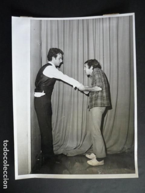 Fotografia antiga: MADRID OBRA DE TEATRO HISTORIAS DEL ZOO PEQUE&Ntilde;O TEATRO 1971 ANTIGUA FOTOGRAFIA 18 X 24 CM