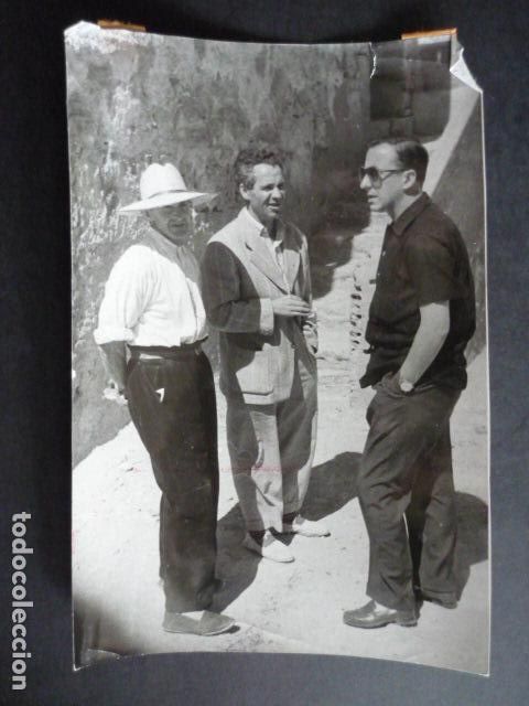Photographie ancienne: JUDES SORIA EUGENIO SUAREZ EN EL PUEBLO SIN NOVIAS 1956 ANTIGUA FOTOGRAFIA 18 X 12 CM