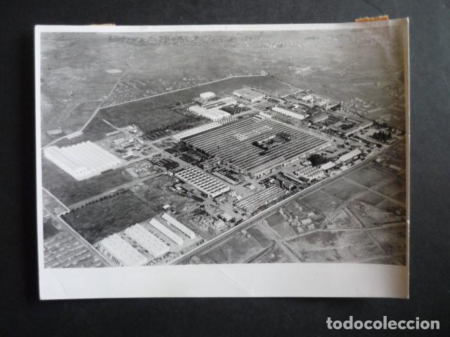 Antique Photography: JAPON FABRICA HINO MOTORS AUTOMOVILES 1960 ANTIGUA FOTOGRAFIA 13 X 18 CM