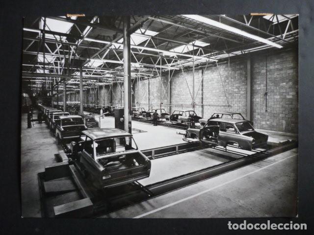 Photographie ancienne: LIMBOURG HOLANDA FABRICA AUTOMOVILES DAF ANTIGUA FOTOGRAFIA 24 X 18 CM