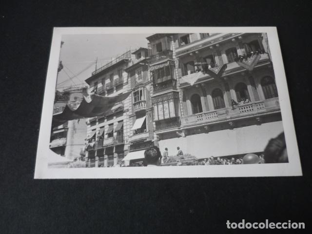Alte Fotografie: TOLEDO PROCESION DEL CORPUS CHRISTI ANTIGUA FOTOGRAFIA 7,5 X 10,5 CM