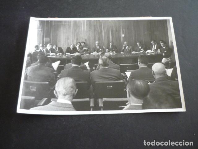 Antique Photography: JUNTA GENERAL ACCIONISTAS INDUSTRIAS DEL MOTOR S.A. ANTIGUA FOTOGRAFIA 12 X 17 CM