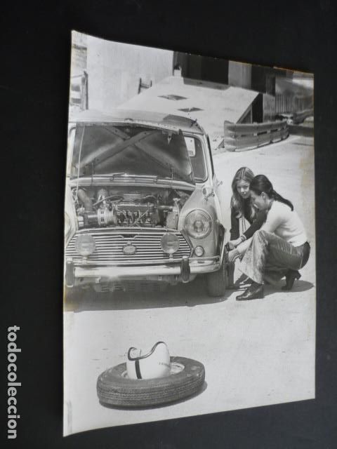 Antique Photography: III RALLYE FEMENINO NACIONAL AUTOMOVILISMO ANTIGUA FOTOGRAFIA 18 X 24 CM