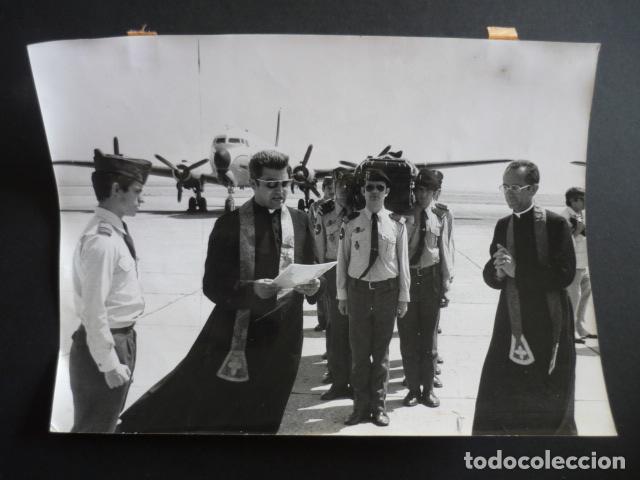 Antique Photography: ENTIERRO PARACAIDISTA JOAQUIN IBARZ 1975 ANTIGUA FOTOGRAFIA 18 X 24 CM