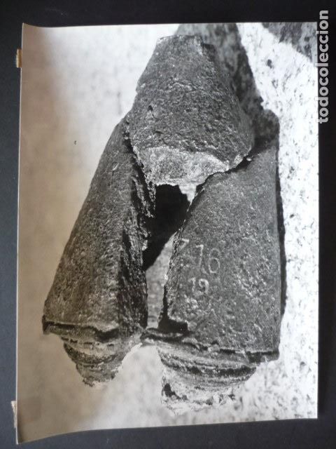 Alte Fotografie: LAS ROZAS MADRID ESPOLETAS DE CA&Ntilde;ON GUERRA CIVIL ANTIGUA FOTOGRAFIA 18 X 24 CM