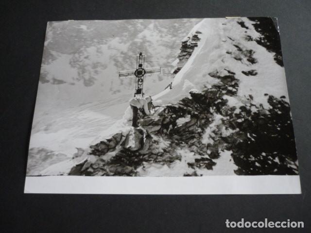 Antique Photography: WALTER BONATTI ALPINISTA ITALIANO ANTIGUA FOTOGRAFIA 24 X 18 CM