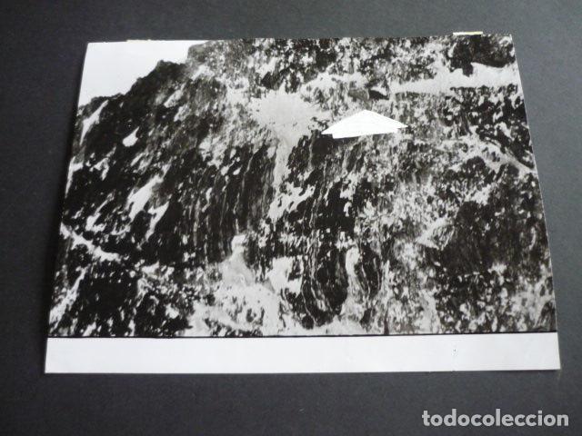 Alte Fotografie: WALTER BONATTI ALPINISTA ITALIANO ANTIGUA FOTOGRAFIA 24 X 18 CM