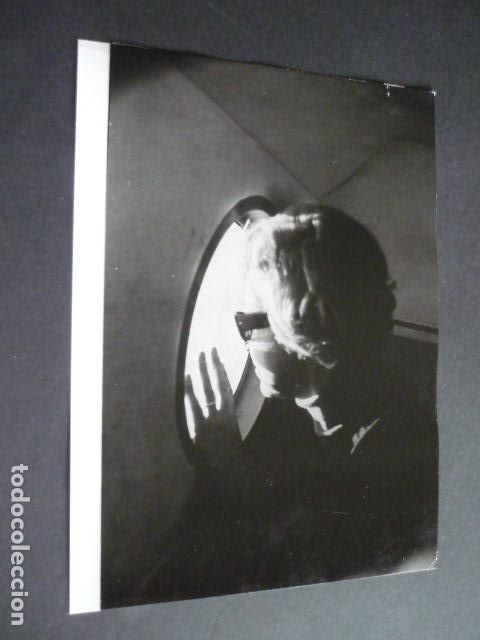 Fotografia antica: WALTER BONATTI ALPINISTA ITALIANO ANTIGUA FOTOGRAFIA 24 X 18 CM