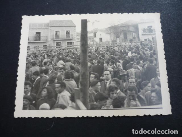 Alte Fotografie: MADRID LOCALIDAD A IDENTIFICAR DIA FESTIVO ANTIGUA FOTOGRAFIA 7,5 X 10,5 CM