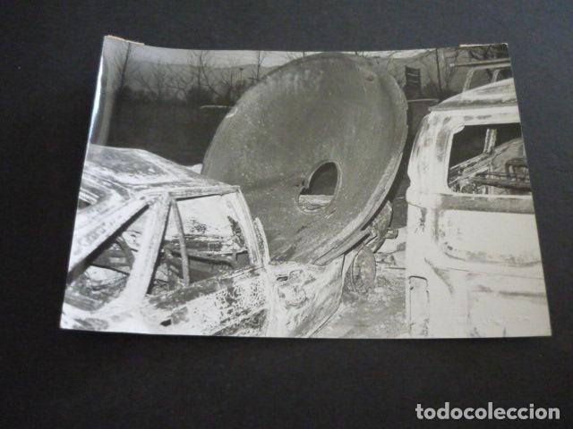 Alte Fotografie: SAN CARLOS DE LA RAPITA ALFAQUES TARRAGONA EXPLOSION CAMPING TRAGEDIA ANTIGUA FOTOGRAFIA 12 X 18 CM
