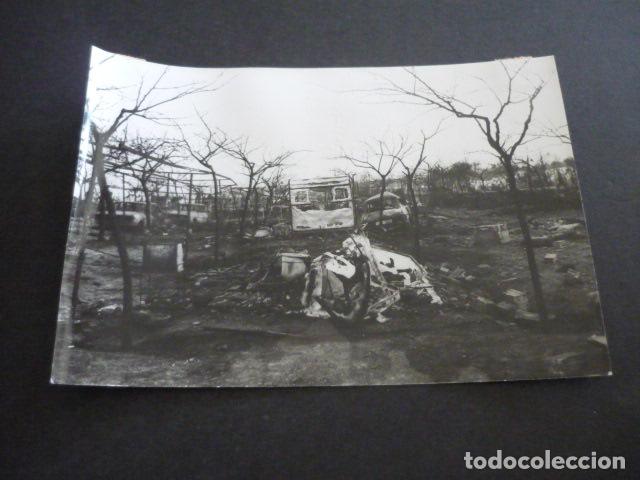 Fotograf&iacute;a antigua: SAN CARLOS DE LA RAPITA ALFAQUES TARRAGONA EXPLOSION CAMPING TRAGEDIA ANTIGUA FOTOGRAFIA 12 X 18 CM