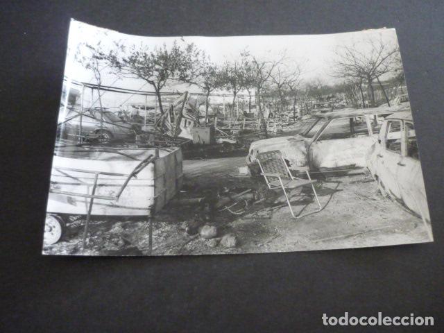 Alte Fotografie: ALFAQUES SAN CARLOS DE LA RAPITA TARRAGONA EXPLOSION CAMPING TRAGEDIA ANTIGUA FOTOGRAFIA 13 X 18 CM