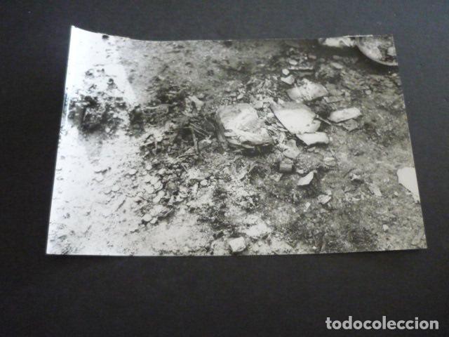 Fotografia antiga: ALFAQUES SAN CARLOS DE LA RAPITA TARRAGONA EXPLOSION CAMPING TRAGEDIA ANTIGUA FOTOGRAFIA 13 X 18 CM