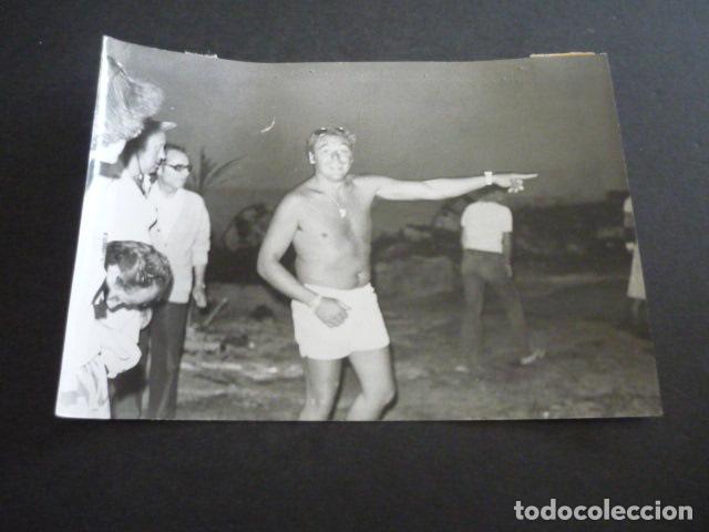 Fotografia antiga: ALFAQUES SAN CARLOS DE LA RAPITA TARRAGONA EXPLOSION CAMPING TRAGEDIA ANTIGUA FOTOGRAFIA 13 X 18 CM