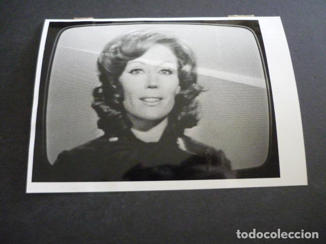 Fotograf&iacute;a antigua: ROSA MARIA MATEO PERIODISTA TELEVISION ESPA&Ntilde;OLA TVE ANTIGUA FOTOGRAFIA 18 X 13 CM