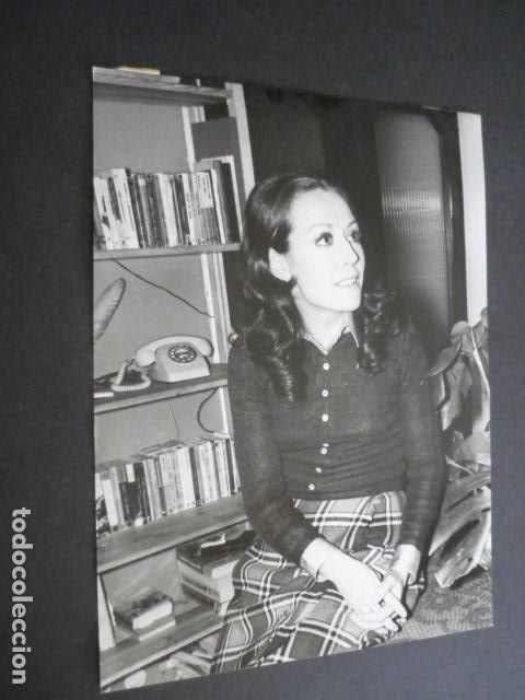 Antique Photography: ROSA MARIA MATEO PERIODISTA TELEVISION ESPA&Ntilde;OLA TVE ANTIGUA FOTOGRAFIA 24 X 18 CM