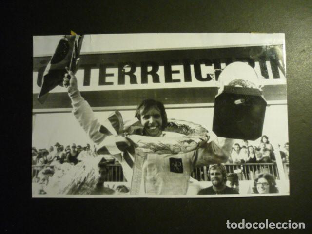 Antique Photography: EMERSON FITTIPALDI CORREDOR AUTOMOVILISMO ANTIGUA FOTOGRAFIA 18 X 24 CM