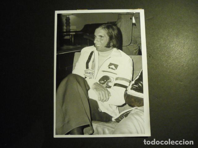 Alte Fotografie: EMERSON FITTIPALDI CORREDOR AUTOMOVILISMO ANTIGUA FOTOGRAFIA 18 X 13 CM