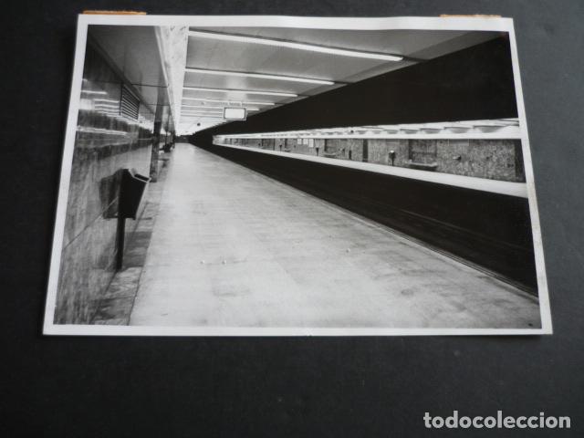 Alte Fotografie: MADRID HUELGA DE METRO ANTIGUA FOTOGRAFIA 18 X 13 CM