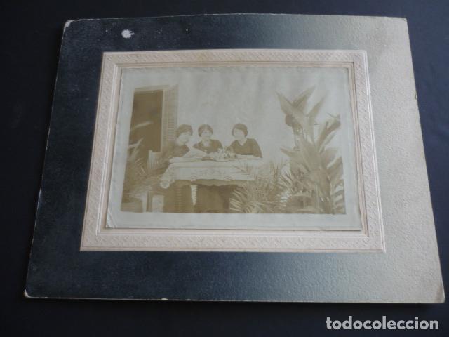 Fotograf&iacute;a antigua: ALBACETE GRUPO FAMILIAR HACIA 1913 ANTIGUA FOTOGRAFIA SOBRE CARTON 21 X 27 CM