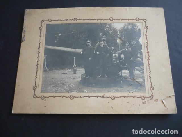 Fotograf&iacute;a antigua: CARTAGENA MURCIA MILITARES EN BATERIA CA&Ntilde;ON ANTIGUA FOTOGRAFIA SOBRE CARTON 19 X 26 CM