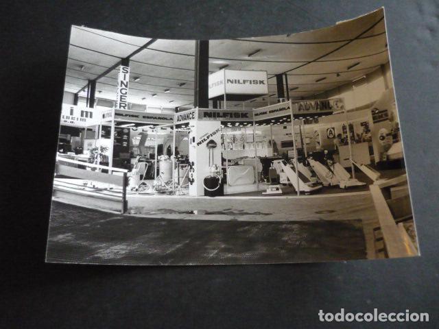 Fotograf&iacute;a antigua: BARCELONA SALON NACIONAL DEL HOGAR HOGARHOTEL ANTIGUA FOTOGRAFIA 18 X 12 CM