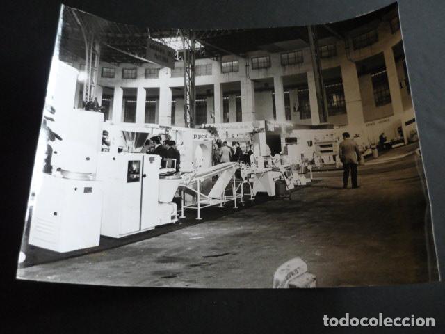 Alte Fotografie: BARCELONA SALON NACIONAL DEL HOGAR HOGARHOTEL ANTIGUA FOTOGRAFIA 18 X 24 CM
