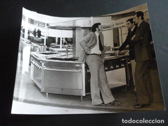 Alte Fotografie: BARCELONA SALON NACIONAL DEL HOGAR HOGARHOTEL ANTIGUA FOTOGRAFIA 18 X 12 CM