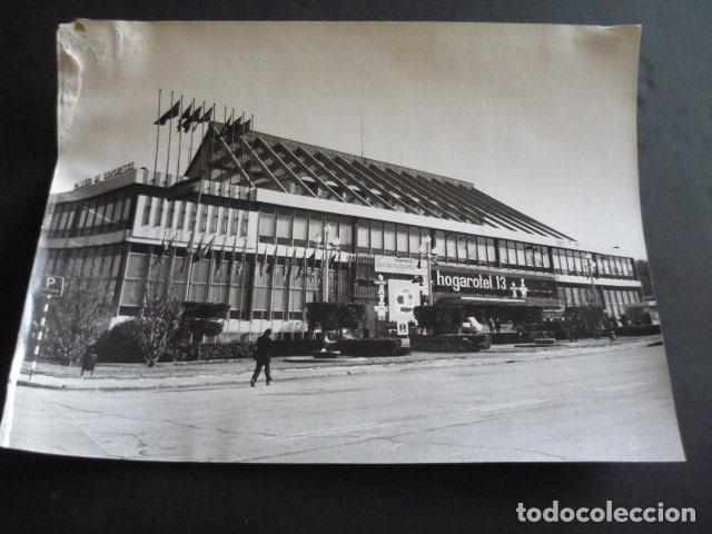 Alte Fotografie: BARCELONA SALON NACIONAL DEL HOGAR HOGARHOTEL ANTIGUA FOTOGRAFIA 18 X 24 CM